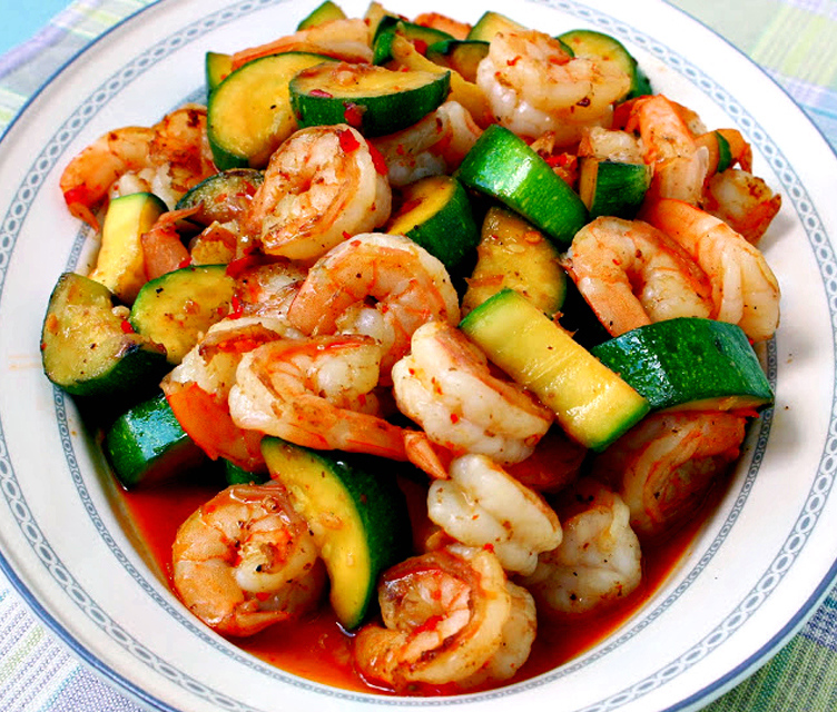 9.-Sweet-and-Spicy-Shrimp-and-Zucchini-Stir-Fry_752x640